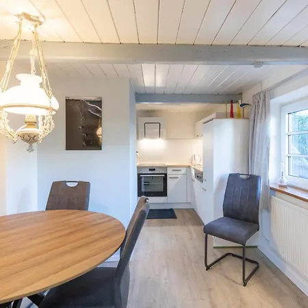 Raeidehues Holiday home Almdorf